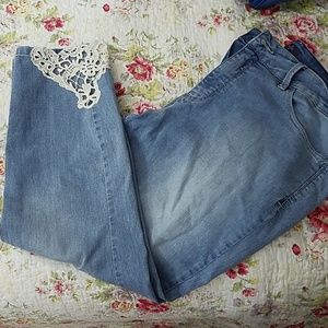 NYDJ 16w crochet ankle detail, crop